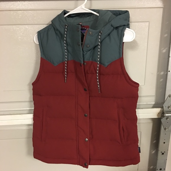 Patagonia Jackets & Blazers - EUC Patagonia hooded down vest